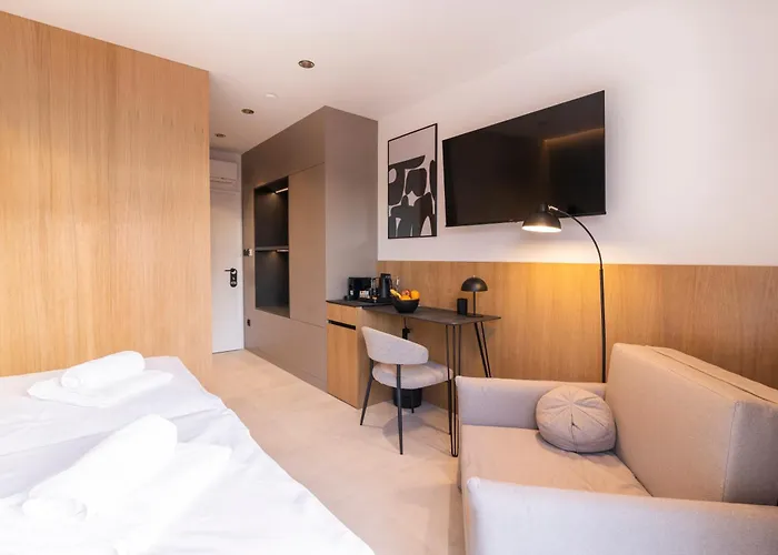 Uyo And Apartment Split